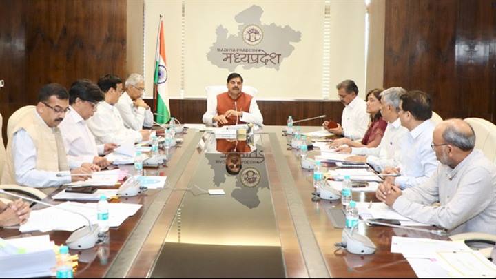 Speed Up public welfare works, conduct inspections, and stay overnight in villages: Chief Minister Dr. Yadav